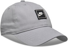 Nan Futura Patch Curve Brim Ca / Nan Futura Patch Curve Brim Sport Headwear Caps Grey Nike