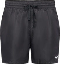 Nike M 5" Volley Short Sol/Logo Badeshorts Svart NIKE SWIM*Betinget Tilbud