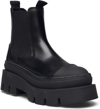 Nessa Shoes Chelsea Boots Black Pavement