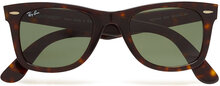 Wayfarer Designers Sunglasses D-frame- Wayfarer Sunglasses Brown Ray-Ban