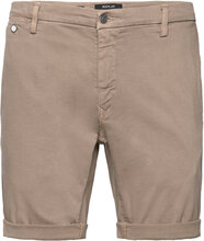 Benni Short Shorts Regular Hyperchino Color Xlite Bottoms Shorts Chinos Shorts Beige Replay