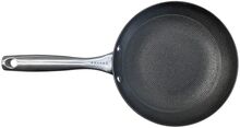 Satake 20 Cm Cast Iron Skillet Home Kitchen Pots & Pans Frying Pans Black Satake