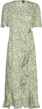 Vmemma Henna Ss Long Wrap Dress Wvn Ga Dresses Summer Dresses Grønn Vero Moda*Betinget Tilbud