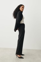 Gina Tricot - Straight regular trousers - byxor - Black - 36 - Female