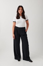 Gina Tricot - Wide tailored trousers - Bukser - Black - M - Female