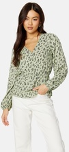Happy Holly Serene wrap blouse Dusty green / Patterned 36/38