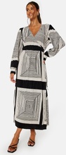 Object Collectors Item Tobina L/S Wrap Dress Black Det: White 34