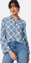 VERO MODA Vmginas betine LS oversized shirt Coronet Blue AOP:Bet XS