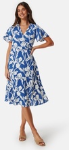 VILA Lovie S/S Wrap Midi Dress Blue/Patterned 36