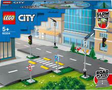 LEGO City: Road Plates Building Set with Traffic Lights (60304)