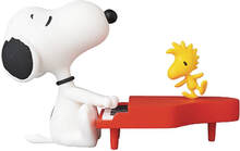 Medicom Peanuts UDF - Pianist Snoopy