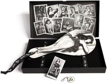 Bettie Page - Picture Perfect Spanking Bat 27,5 cm