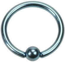 Lys Blå Ball Closure Ring i Titan