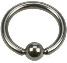Silverfärgad Ball Closure Ring i Titan