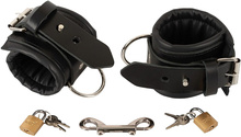 ZADO: Leather Handcuffs