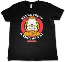 Garfield - Never Trust A Smiling Cat Kids T-Shirt, T-Shirt