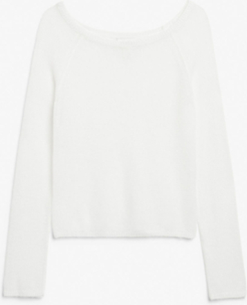 Long sleeve boat neck knit sweater - White