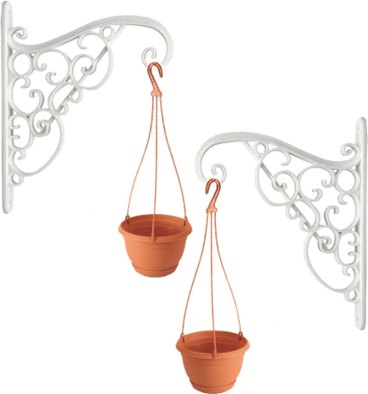 Set van twee witte sierlijke bloempothangers inclusief hangende terracotta bloempotten 1,2 liter