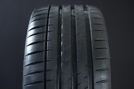 245/35R19 MICHELIN PILOT SPORT 4S