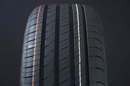 245/65R17 GOODYEAR EFFICIENTGRIP 2 SUV