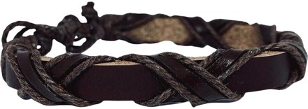 Handgjort flätat armband i äkta läder i stil brun för män