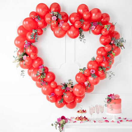 Ballongbåge Hjärta, röd, 1,5 meter - PartyDeco