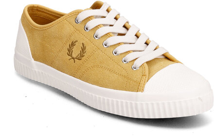 Hughes Low Textured Suede Low-top Sneakers Fred Perry