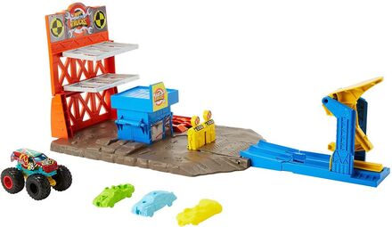 Monster Trucks Blast Station Playset Toys Toy Cars & Vehicles Vehicle Garages Multi/patterned Hot Wheels