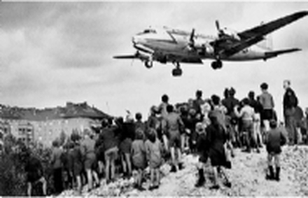 Berlin Airlift 75. år. 1:72 gavesett