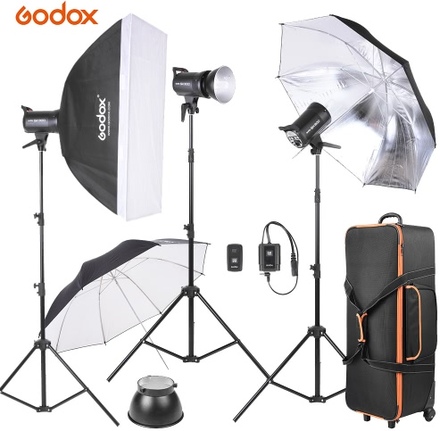 Godox SK300-D 3 * 300WS Studio Foto Strobe-Blitz-Licht-Kit mit 3 * Licht-Standplatz / 1 * Softbox / 1 * Reflexschirm / 1 * Weiche Umbrella / 1 * Flash Trigger / 1 * Lampenschirm / 1 * Wheeled Tragetasche