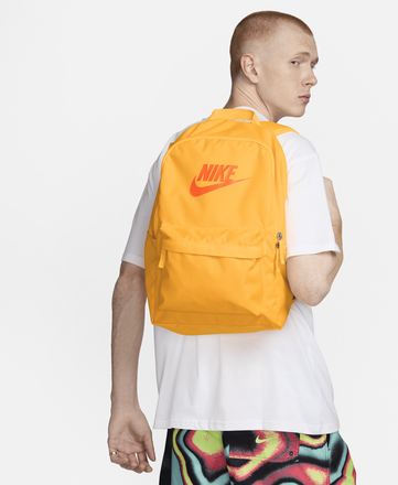 Nike Heritage Backpack (25L) - Orange - 50% Recycled Polyester