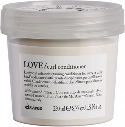 Davines Essential Haircare Love Curl Conditioner