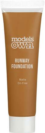 Models Own Runway Matte Foundation Mocha - 30 ml