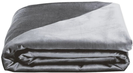 Au Maison Velvet Silk sengetæppe - 265x265 - silver