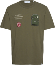 Les Deux Varsity T-Shirt 3.0 Tops T-Kortærmet Skjorte Khaki Green Les Deux
