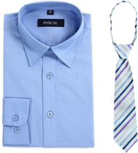 Blå skjorte med fargerikt slips