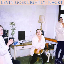 Levin Goes Lightly: Nackt