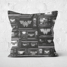 Wonder Woman 1984 Screens Square Cushion - 50x50cm - Soft Touch