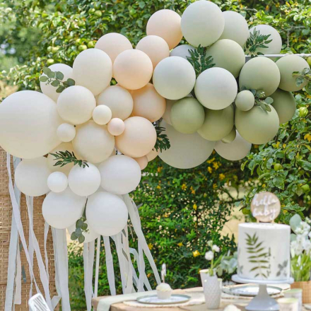 Ballongbåge med dekorationer, vit & grön 70 st