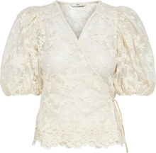 Temple Life Lace Puff Topp