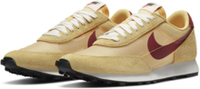 Nike DBreak SP Men's Shoe - Gold