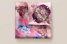 Eton Rosa näsduk med blommor