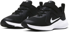 Nike Downshifter 10 Younger Kids' Shoe - Black