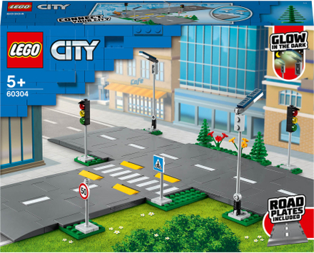 LEGO City: Road Plates Building Set with Traffic Lights (60304)