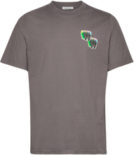 Bobby Logo T-Shirt Designers T-Kortærmet Skjorte Grey Wood Wood