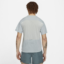 Nike Techknit Ultra Run Division Men's Short-Sleeve Running Top - Grey
