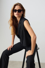 Gina Tricot - Classic sunglasses - solglasögon - Black - ONESIZE - Female