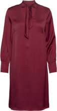 Satin Dress Made Of Lenzing™ Ecovero™ Knälång Klänning Red Esprit Collection