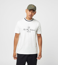 Fred Perry Script Embroidered T-Shirt, vit