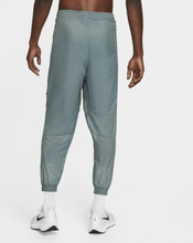 Nike Run Division Pinnacle Men's Running Trousers - Grey